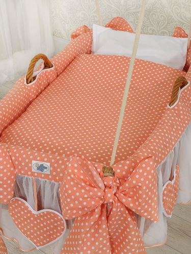 Moses Basket Hanging crib - Peach dots