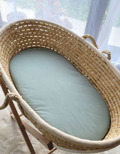Sheet made of cotton for moses basket mattress 75x35 cm - pastel green