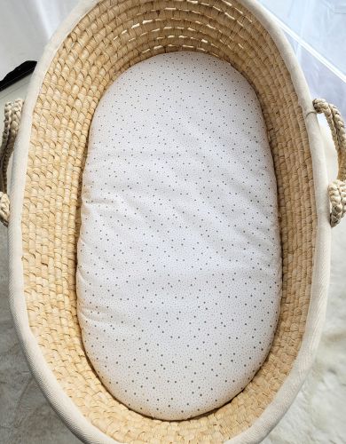 Sheet made of cotton for moses basket mattress 75x35 cm - mini gold stars