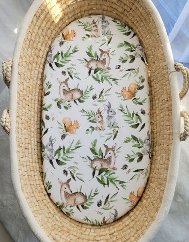 Sheet made of cotton for moses basket mattress 75x35 cm - Woodland green