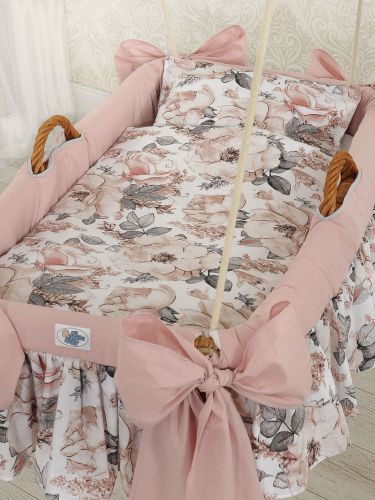 Moses Basket Hanging crib - Sepia roses