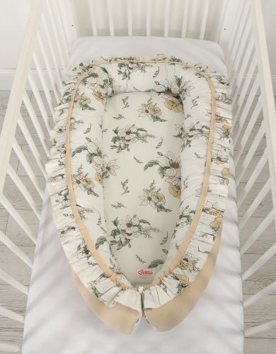 Baby nest Premium Cocoon for infants with a ruffle - Clematis on beige