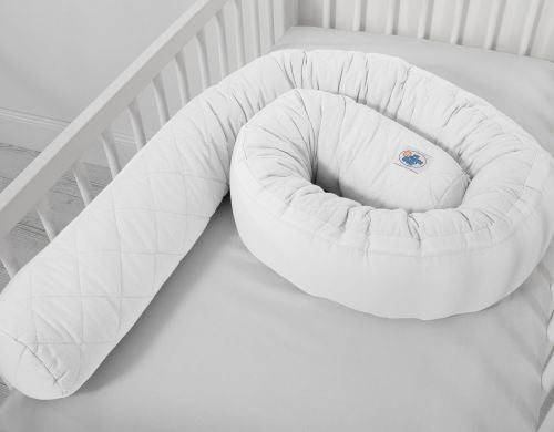 2-in-1 - Baby nest quilted - snake pillow bumper - white